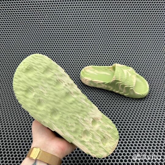 Adidas 22 Slides Magic Lime Desert Sand сланцы (шл