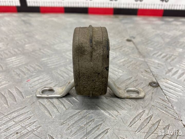 Б/У подушка глушителя (крепления, кронштейн