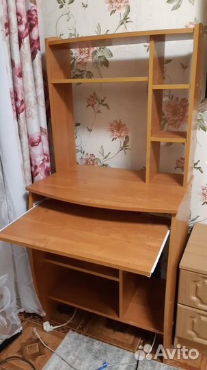 Компьютерный стол