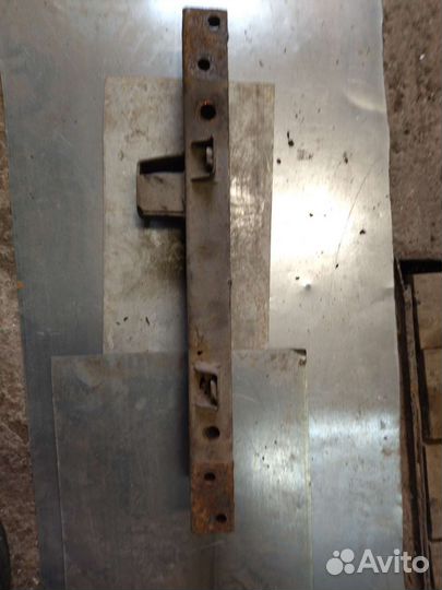 Ssangyong kyron балка коробки передач