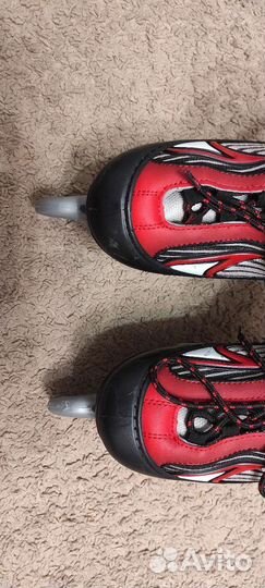 Коньки хоккейные larsen