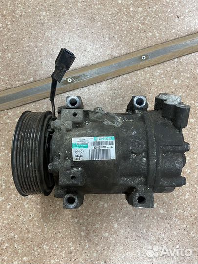 Компрессор кондиционера 2.0 4WD Renault Duster 1