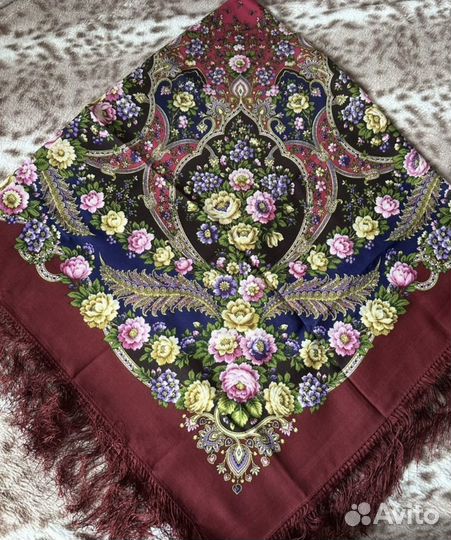 Павловопосадский платок Царевна Несмеяна