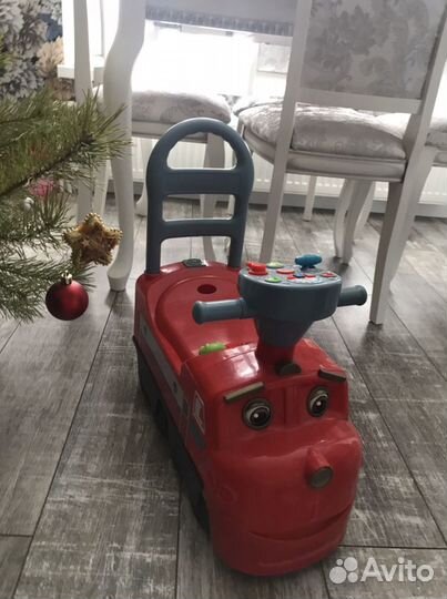 Машинка каталка паровозик