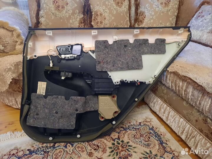 Обшивка двери camry 50/55