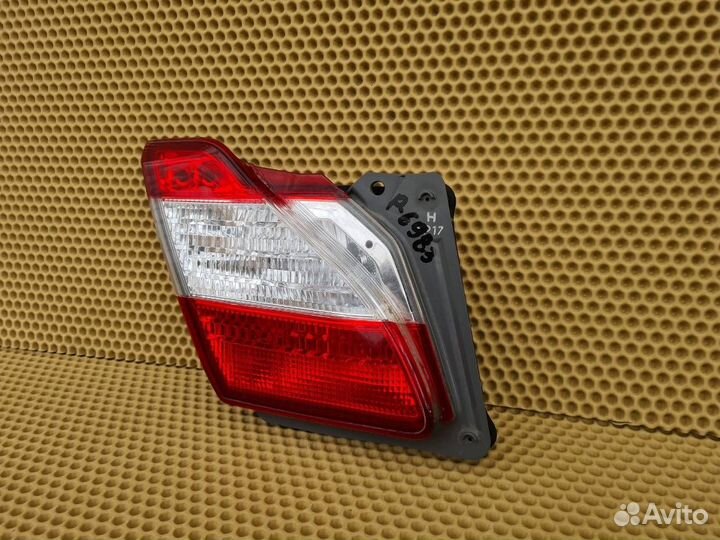 Фонарь в крышку багажника задний левый Infiniti