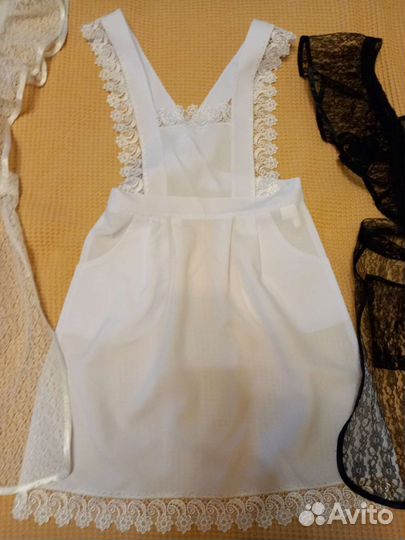 Школьный фартук белый