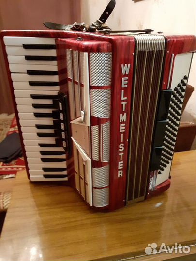 Аккордеон Weltmeister Amigo 3/4