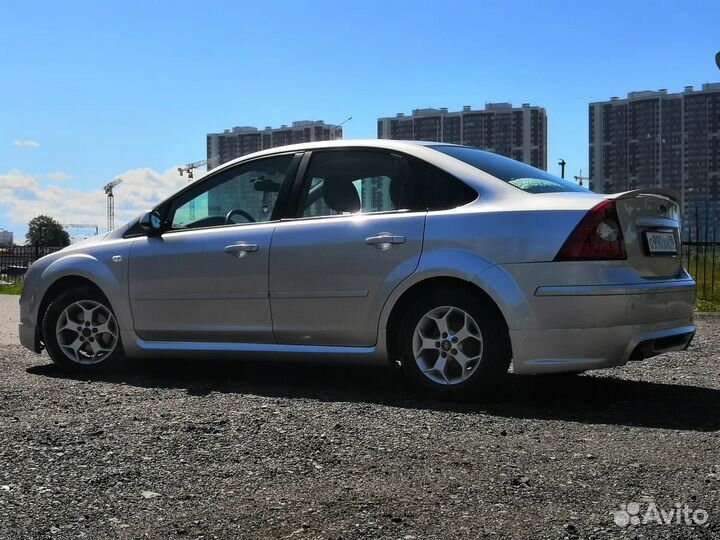 Накладка на задний бампер ford focus 2