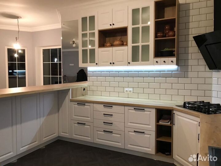 Кухонный гарнитур на заказ от фабрики