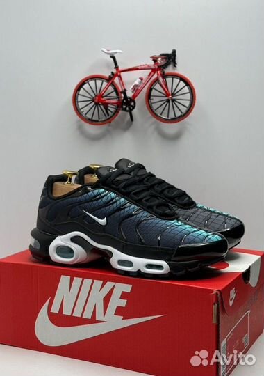 Кроссовки Nike Air Max Tn Plus