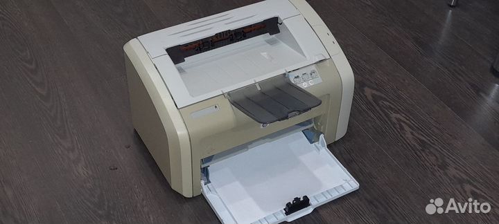 Принтер HP 1020