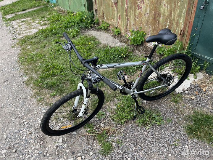 Велосипед гонеый 27.5 Schwinn solution