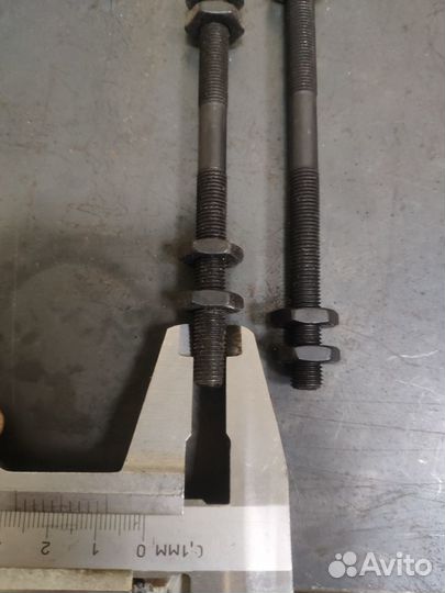 Шпилька резьбовая/ось