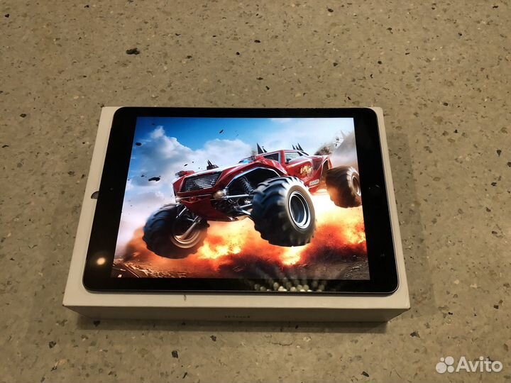 iPad 5 32gb (аккумулятор 95%)