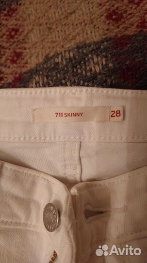 Джинсы Levis 711