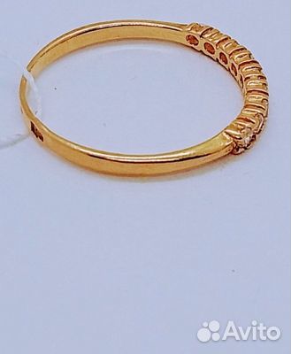 Золотое кольцо с камнем 17р