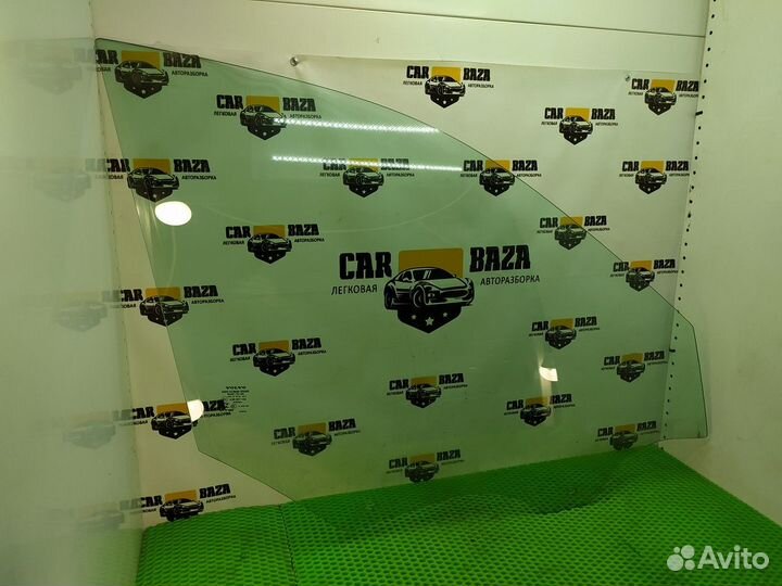 Стекло двери переднее правое Volvo XC90