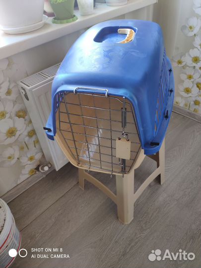 Переноска для кошек и мелких собак