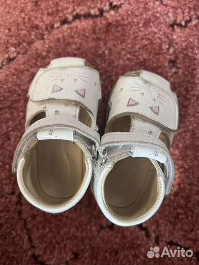 Босоножки для девочки