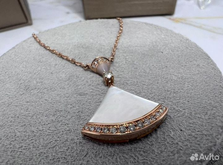 Подвеска Bvlgari