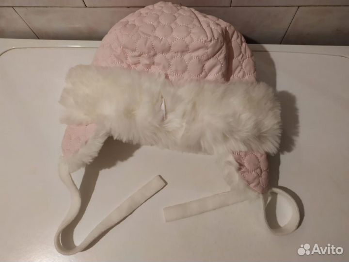 Шапка розовая на 2-4 года. Новая