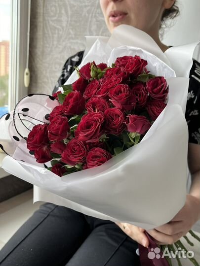 Кустовые розы букет