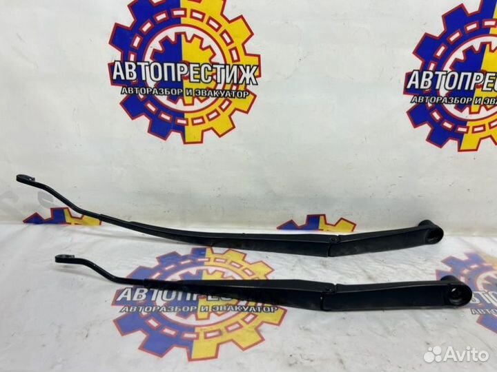 Поводки дворников передние Hyundai Solaris 2 1.4