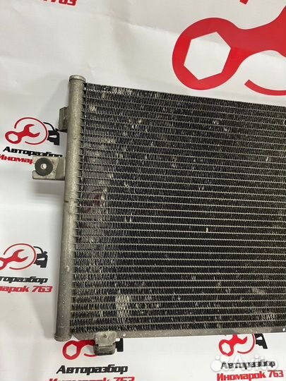 Радиатор кондиционера на Nissan Maxima A33