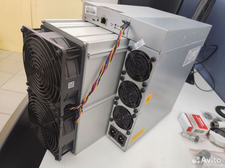 Asic майнер Bitmain Antminer S19