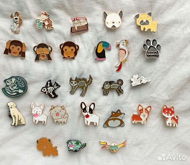 Pines, значки новые металлические