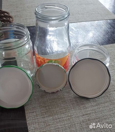 Банка с крышкой