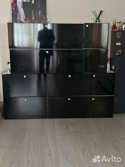 Полка под телевизор подвесная