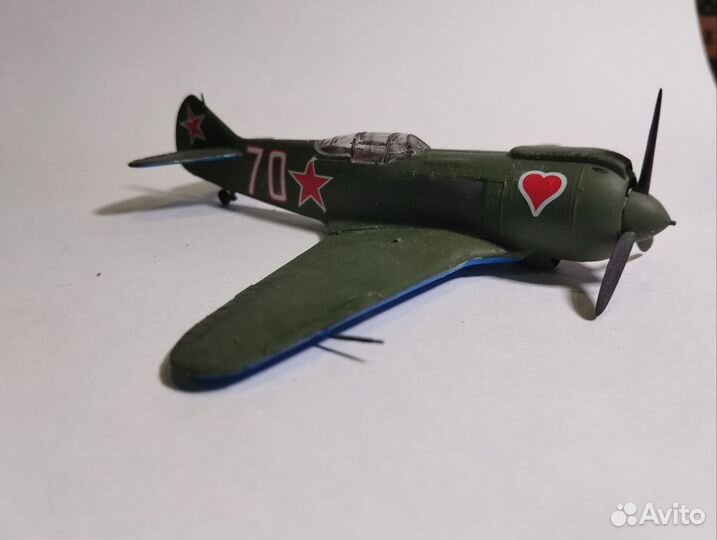 Модель самолета Ла-5 фн 1/72