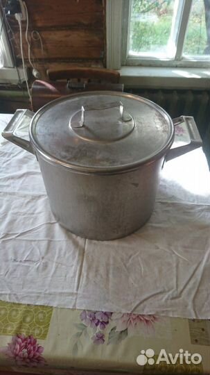 Кастрюля из нержавеющей стали