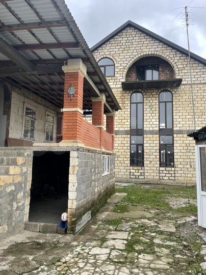 Дом 350 м² на участке 8 сот.