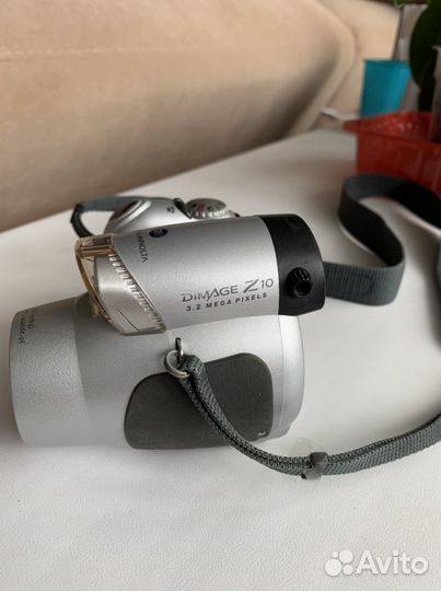 Компактный фотоаппарат