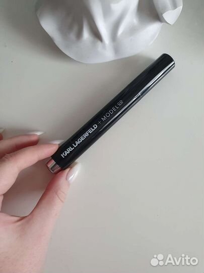 Жидкий хайлайтер Karl Lagerfeld+ModelCo