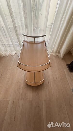 Столик сервировочный на колесиках