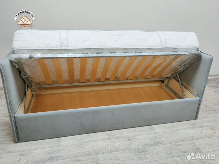 Детская кровать с подъемным механизмом. Новая
