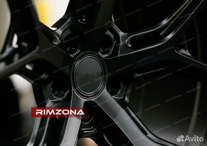 Кованые диски R22 на Audi RS4