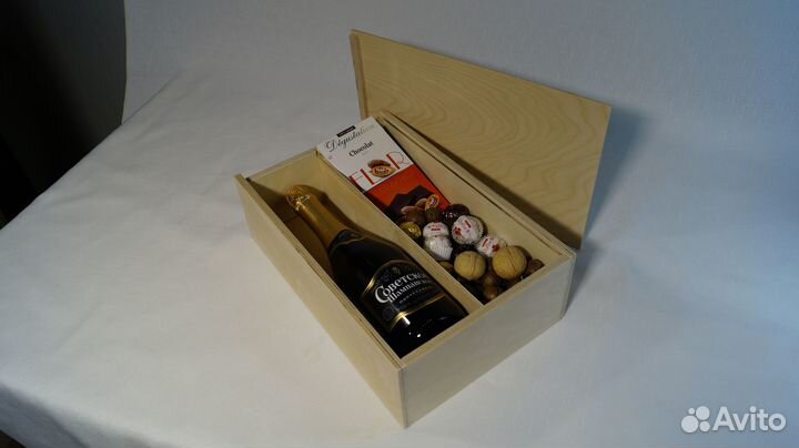 Деревянная коробка для подарка