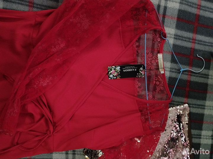 Платье новое. 50 р