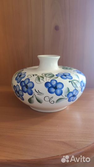 Старинная ваза-амфора незабудки фаянс