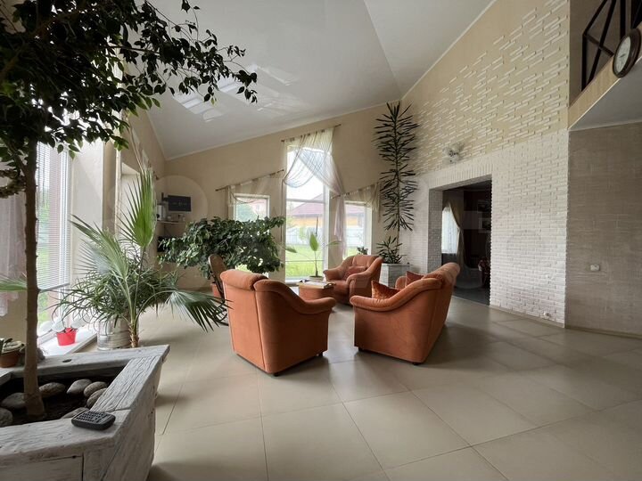 Дом 235 м² на участке 15 сот.