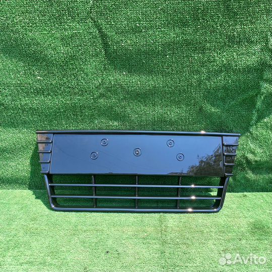 Решетка переднего бампера ford focus 3