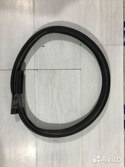 Уплотнитель жабо LADA xray 1.6 мт