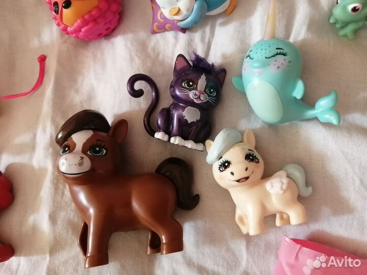 Много игрушек