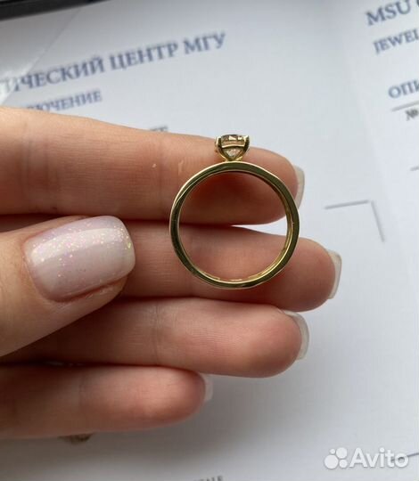 Золотое кольцо с бриллиантом 0.67 ct МГУ