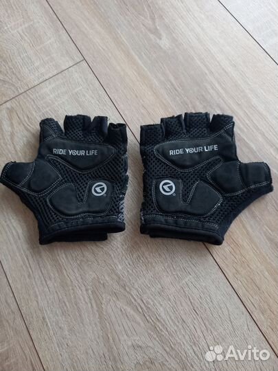 Перчатки велосипедные